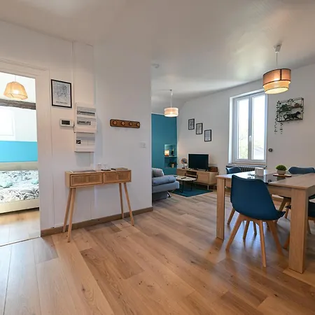 La Belle Rive Du Voyageur Apartment *